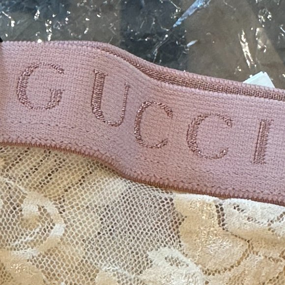 Gucci Metallic Floral Lace Socks in Cream - Picture 6 of 8